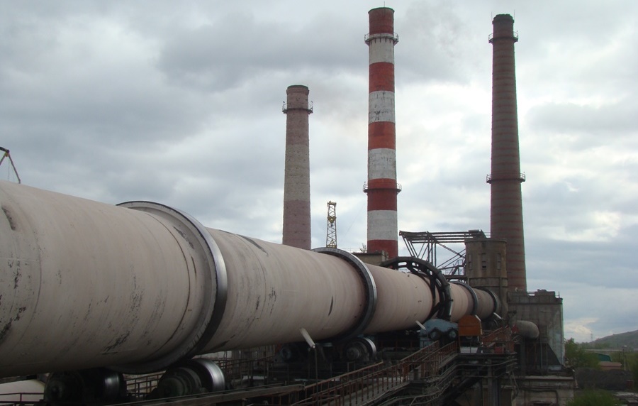 Зуевский цементный завод-2001. Цементный завод в иране софия. Сигал завод красноярск. Цементный завод в красноярске. Цемзавод красноярск.